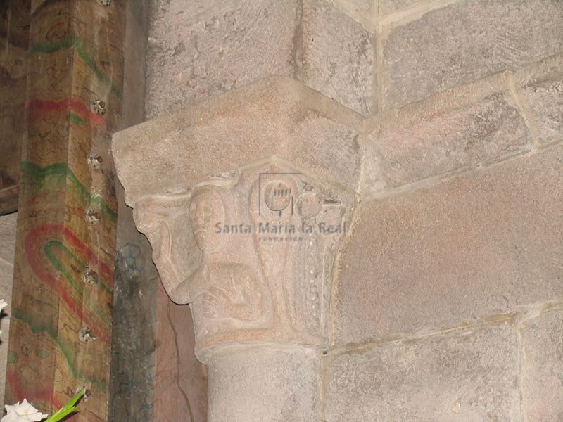 Capitel meridional del arco fajón