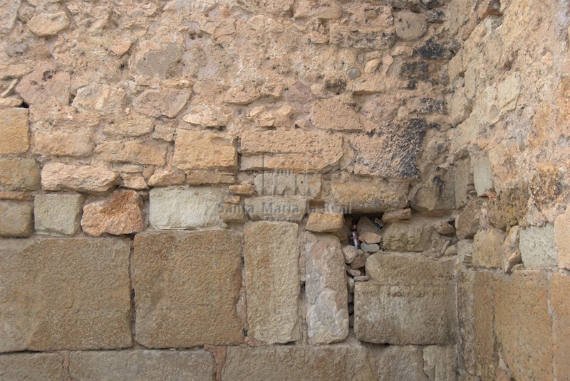 Detalle del muro en la zona del transepto