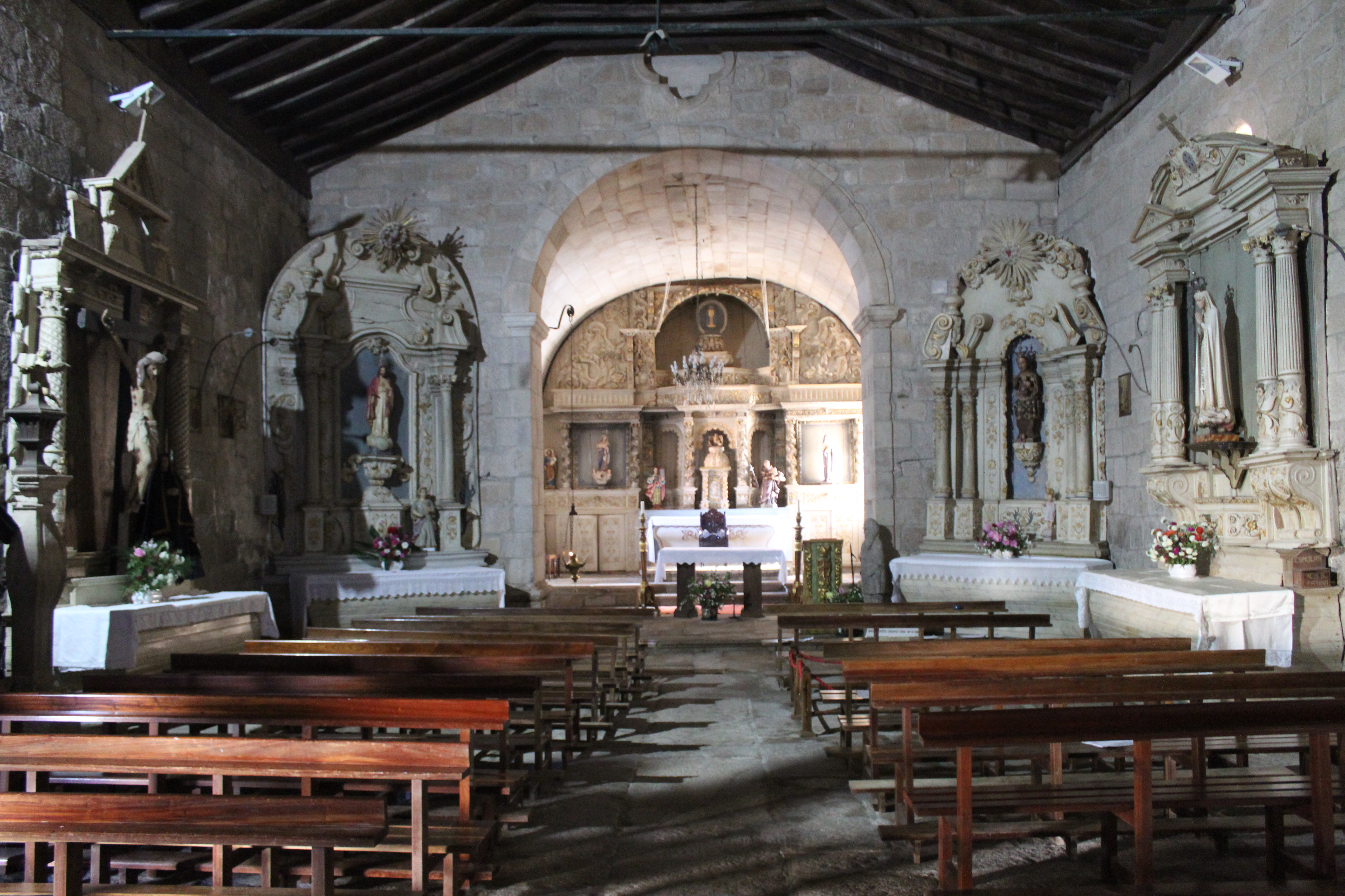 Interior de la Iglesia de Santa María de Azinhoso, Fotografía de la autora, 10/10/2019