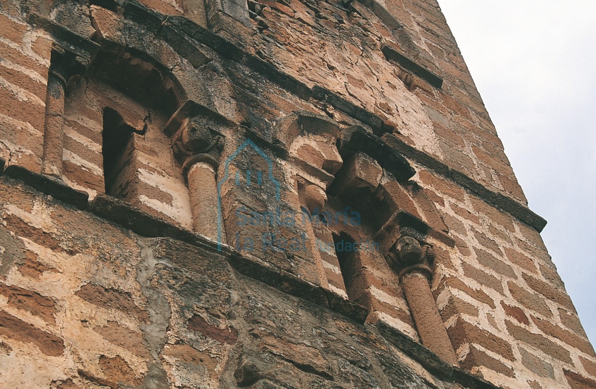 Detalle sur de la torre