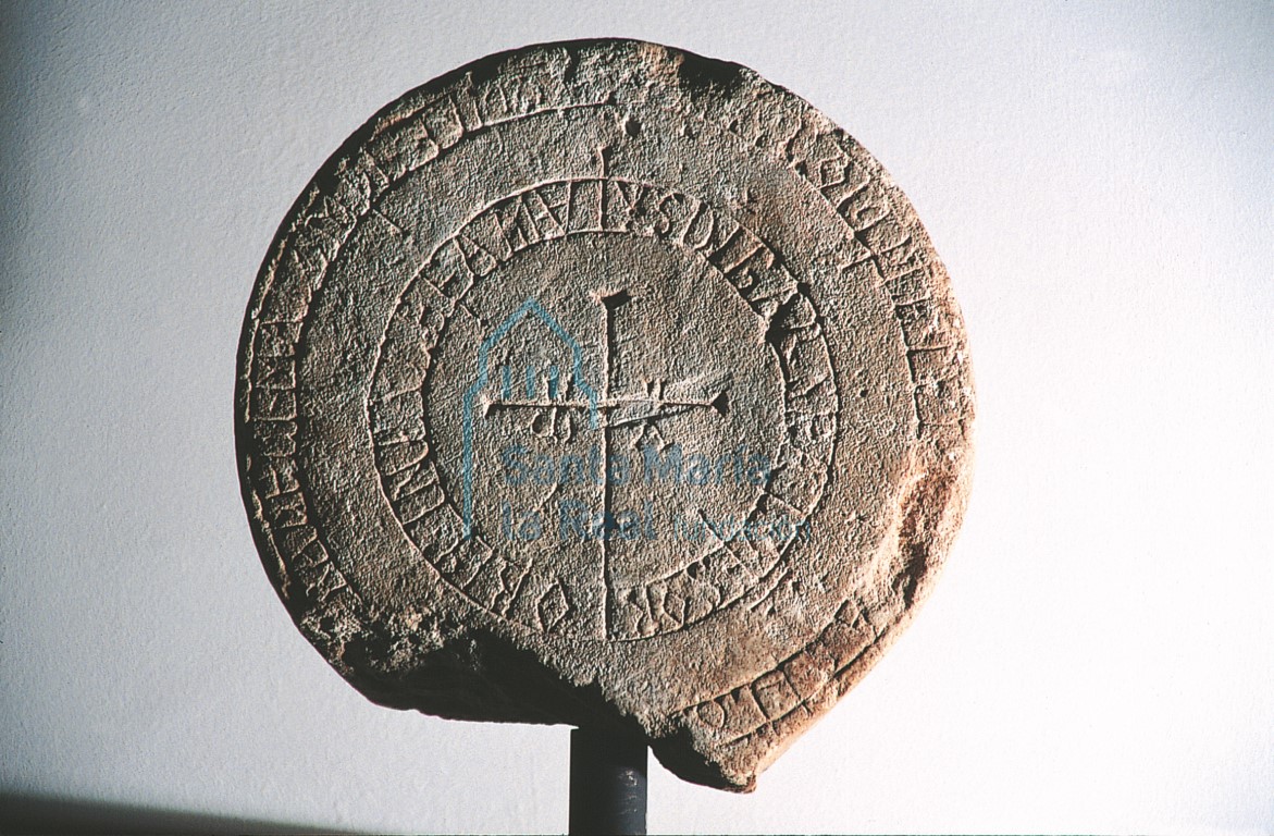 Estela funeraria del confesor Garía, nr. inv. 4933. Piedra caliza, 23,5 x 6 cm