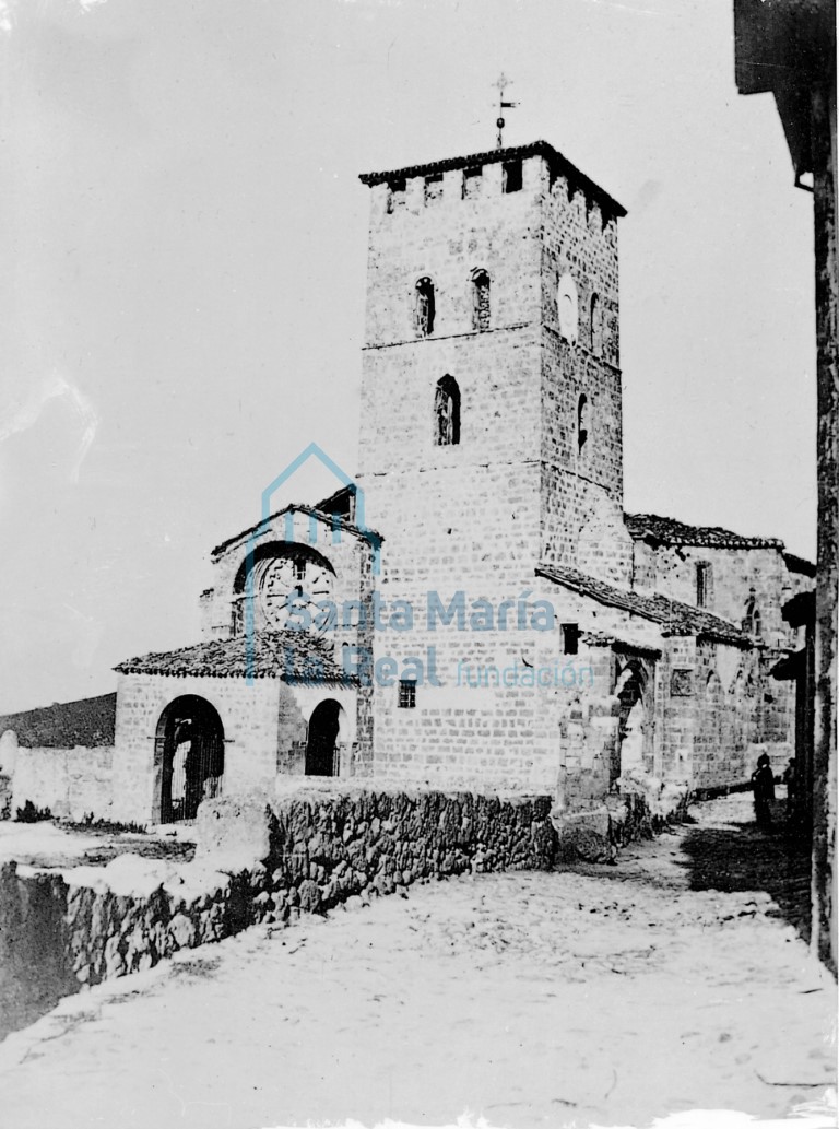 Vista de la iglesia antes del derrumbe de 1906