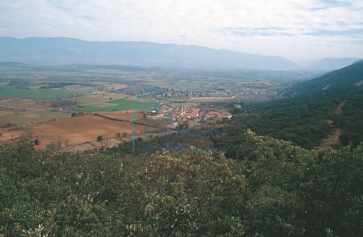 Vista de Montejo de San Miguel y del valle de Tobalina desde el cerro de San Miguel