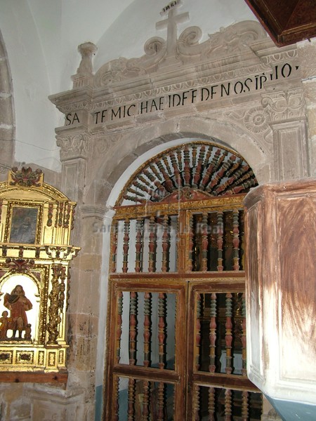 Puerta renacentista