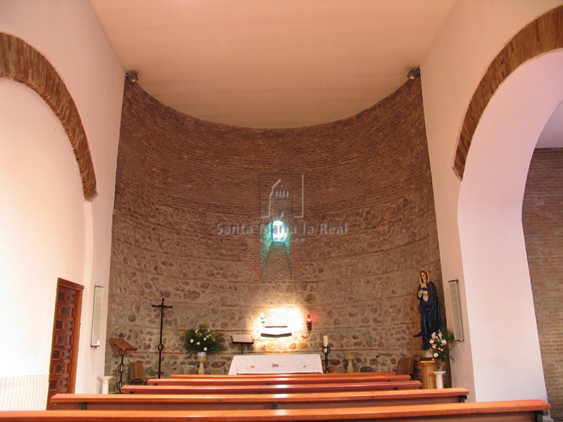 Interior de la cabecera