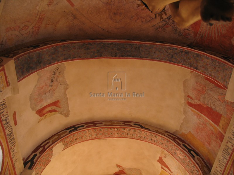 Detalle de las pinturas de la bóveda
