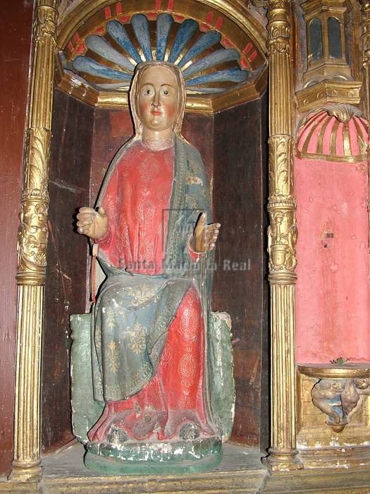 Talla mariana en el retablo de la Virgen del Rosario