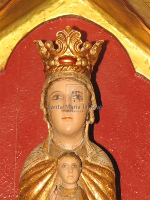 Detalle de la talla de Nuestra Señora del Sagrario con el Niño