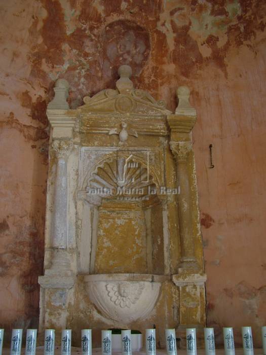 Detalles del altar y y del retablo