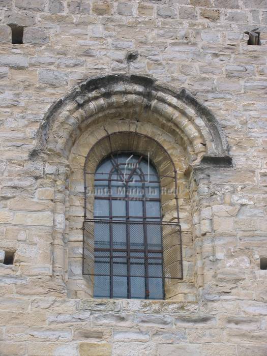 Vista exterior de la ventana en la fachada oeste