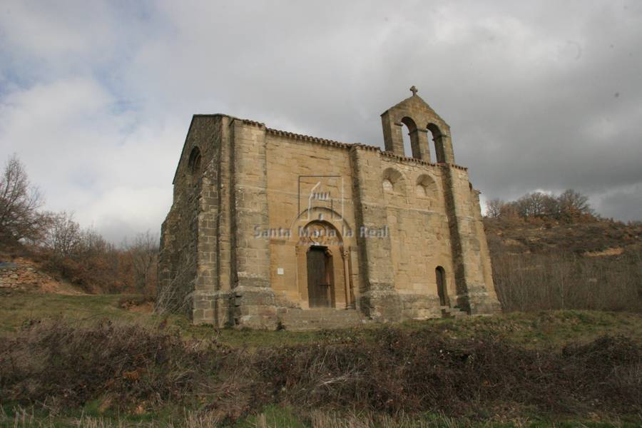 Vista  exterior de la iglesia desde el oeste