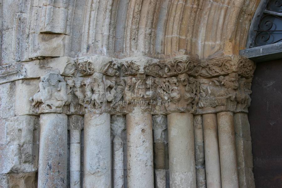 Capiteles de la Puerta de San Pedro