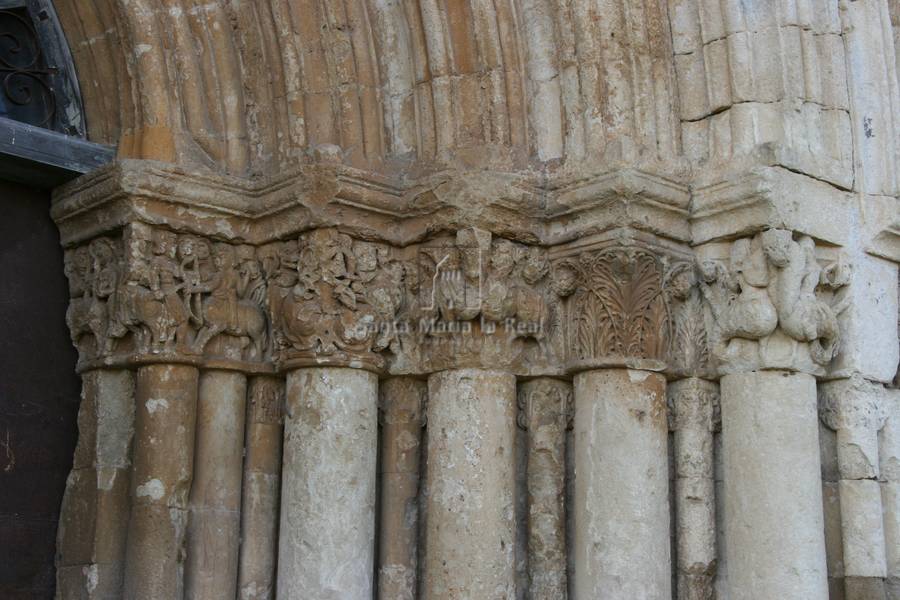 Capiteles de la Puerta de San Pedro