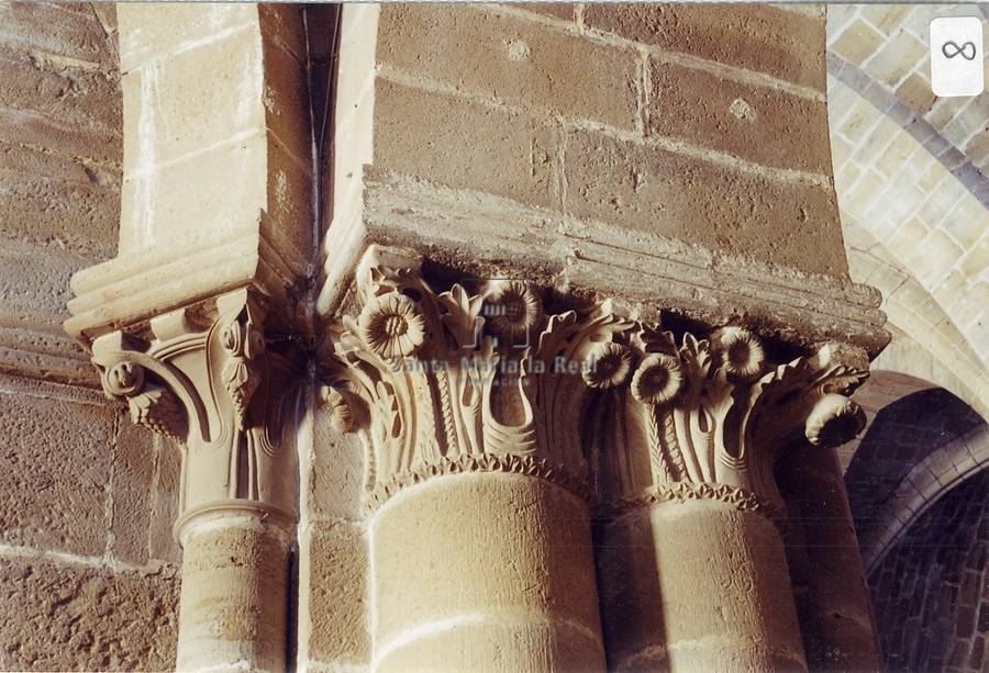 Capitel de las capillas septentrionales de la cabecera