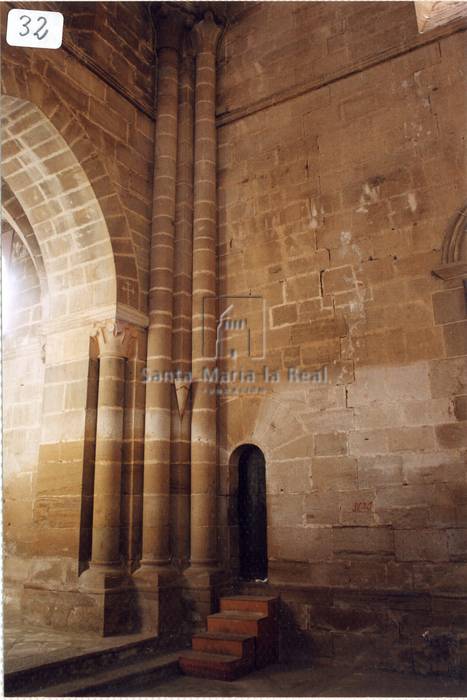Detalle de interior de la iglesia abacial