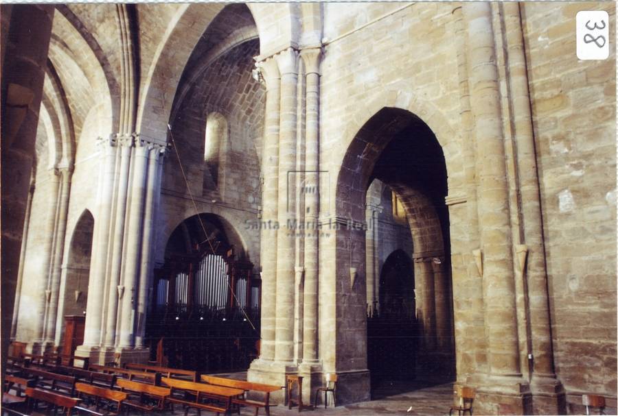 Interior del coro de la iglesia abacial