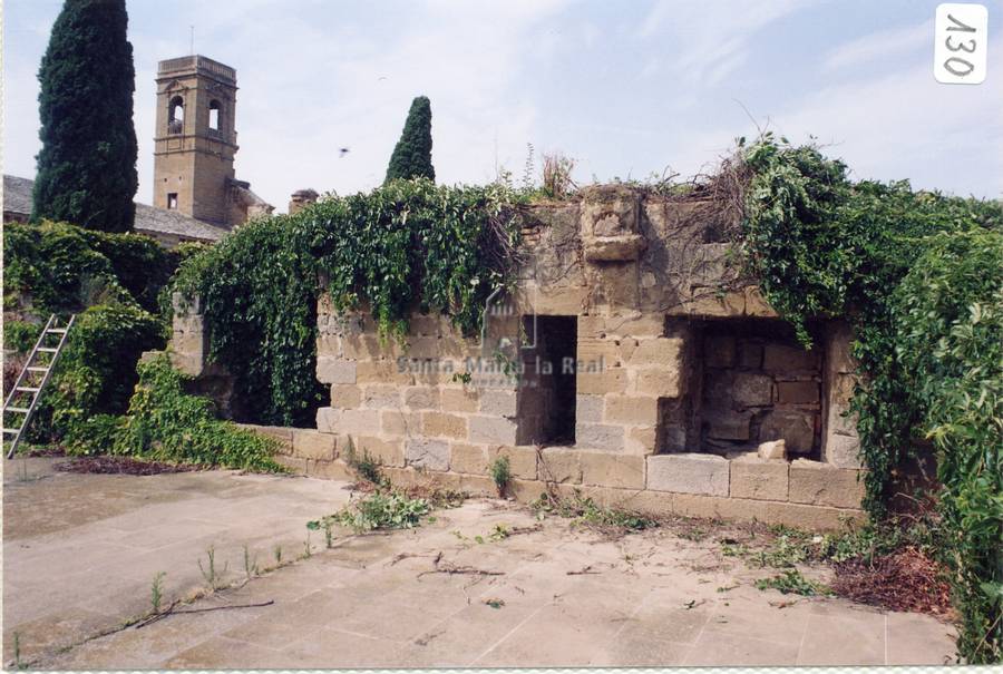 Exterior Exterior