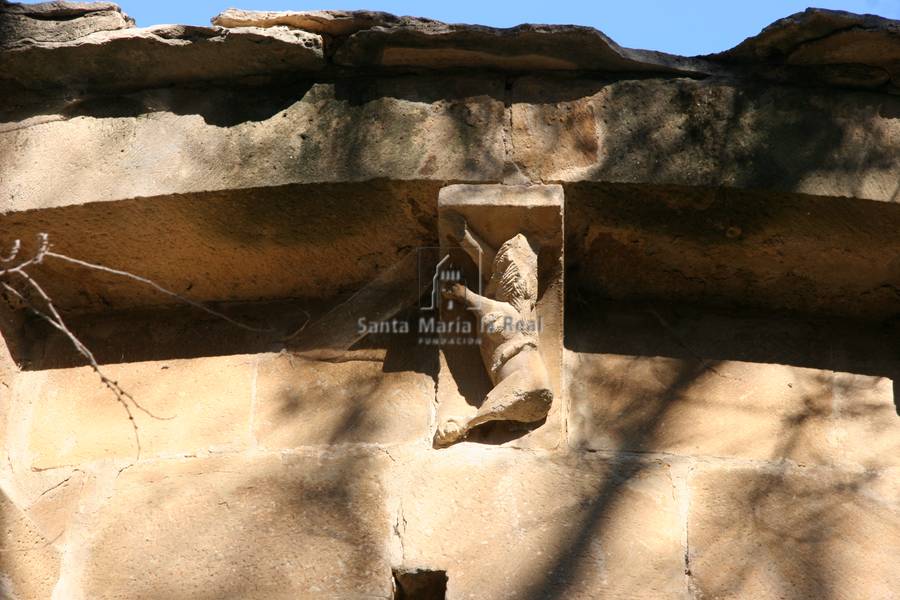 Capitel del ábside. León rampante