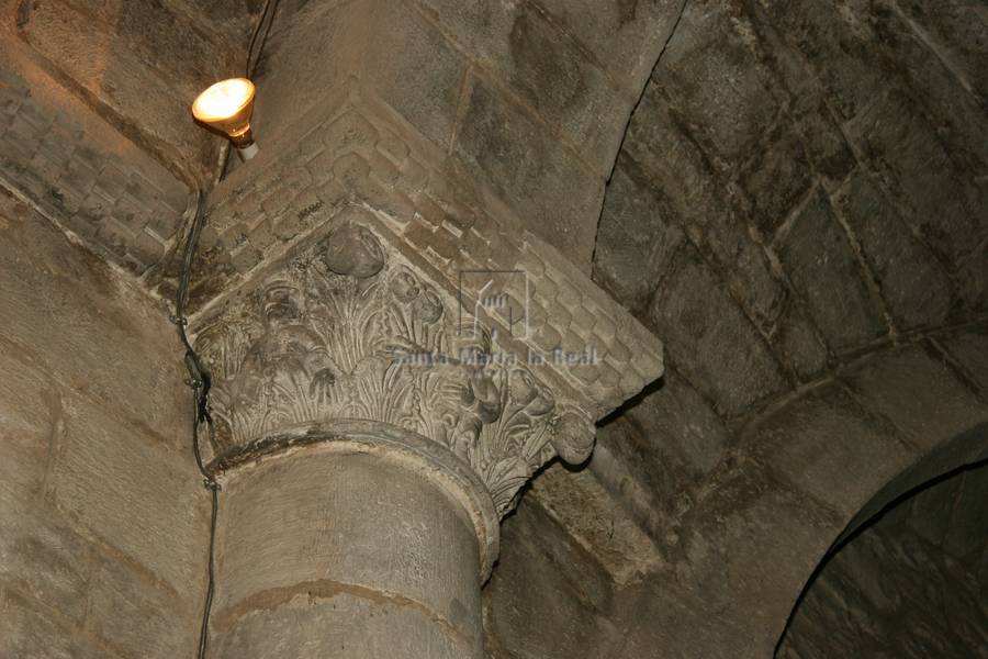 Capitel del interior