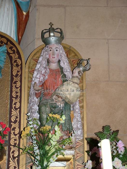 Vista general frontal de la Virgen románica