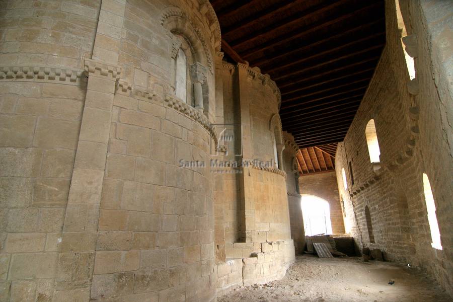 Vista general de los ábsides desde la nave