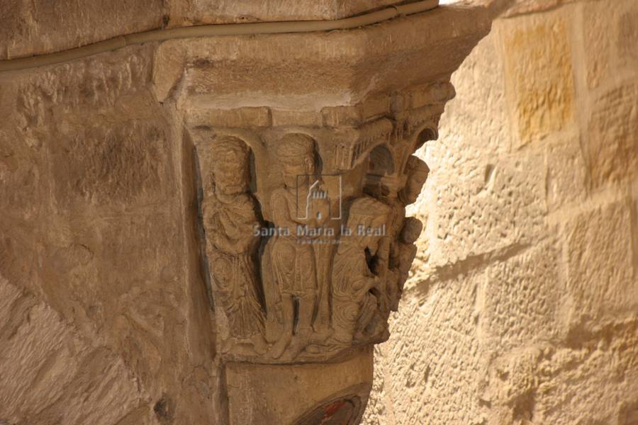 Capitel del interior. Adoración de los Reyes Magos