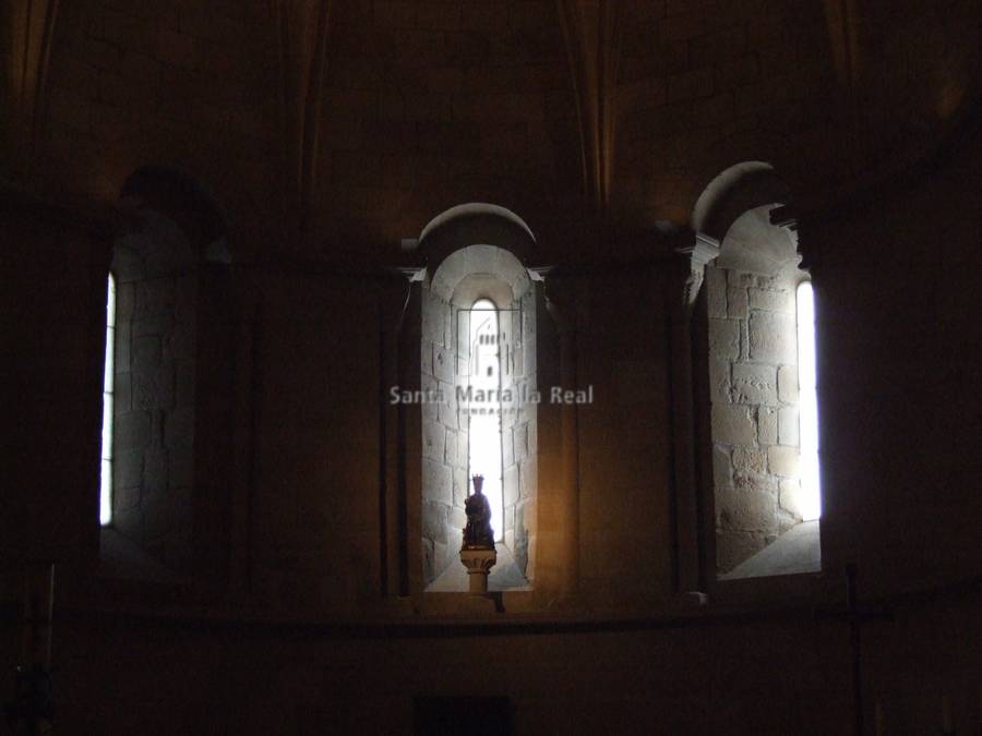 Detalle interior de las ventanas del ábside