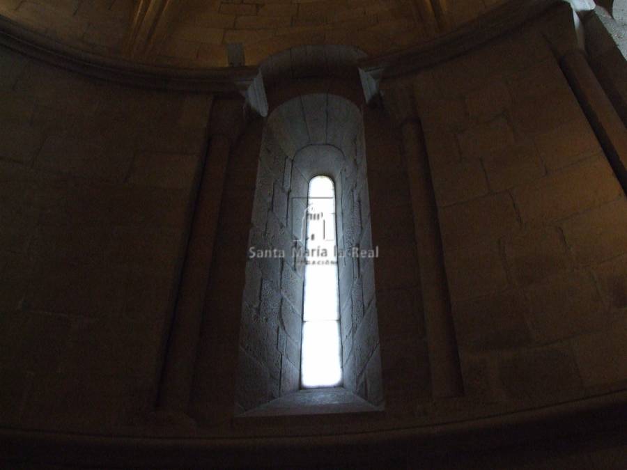 Detalle de las ventanas del ábside