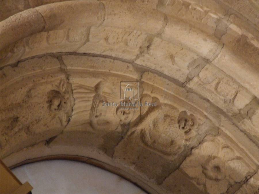 Detalle interior del rosetón de la fachada oeste