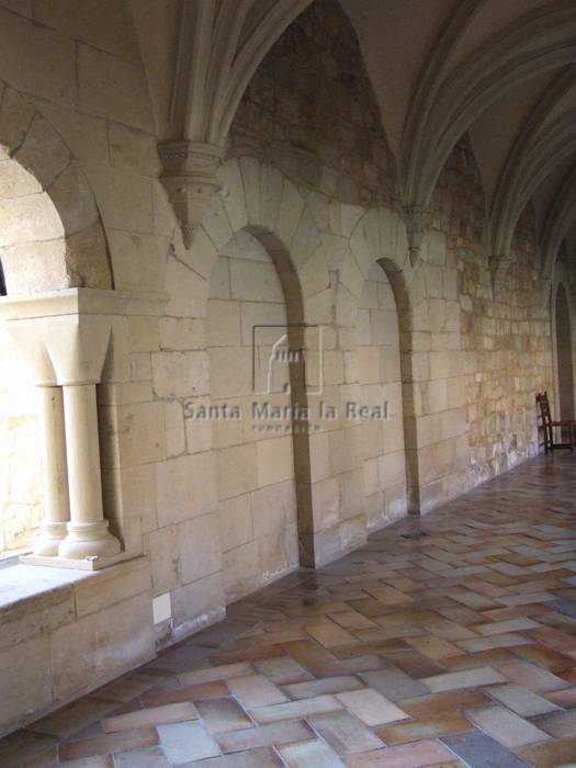 Detalle interior del claustro