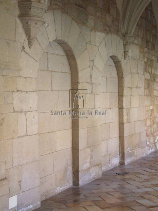 Detalle interior del claustro