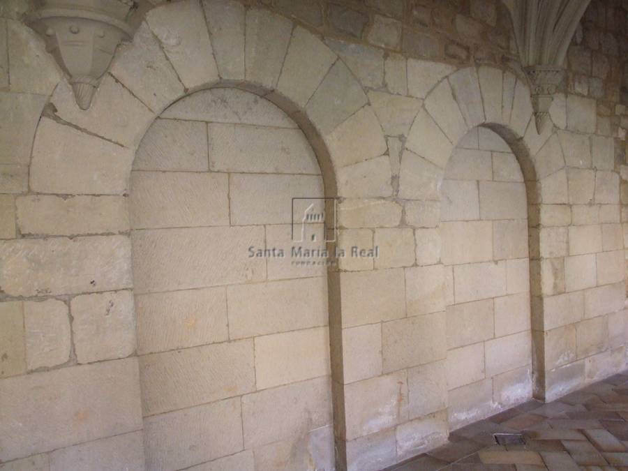 Detalle interior del claustro