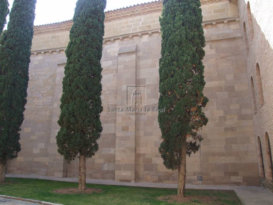 Detalle exterior de la fachada norte