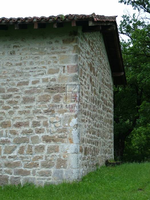 Detalle exterior del ángulo noroeste de la ermita