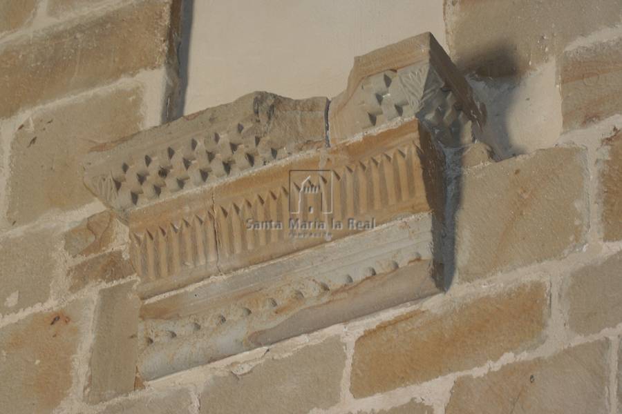 Detalle de la ménsula en el muro norte