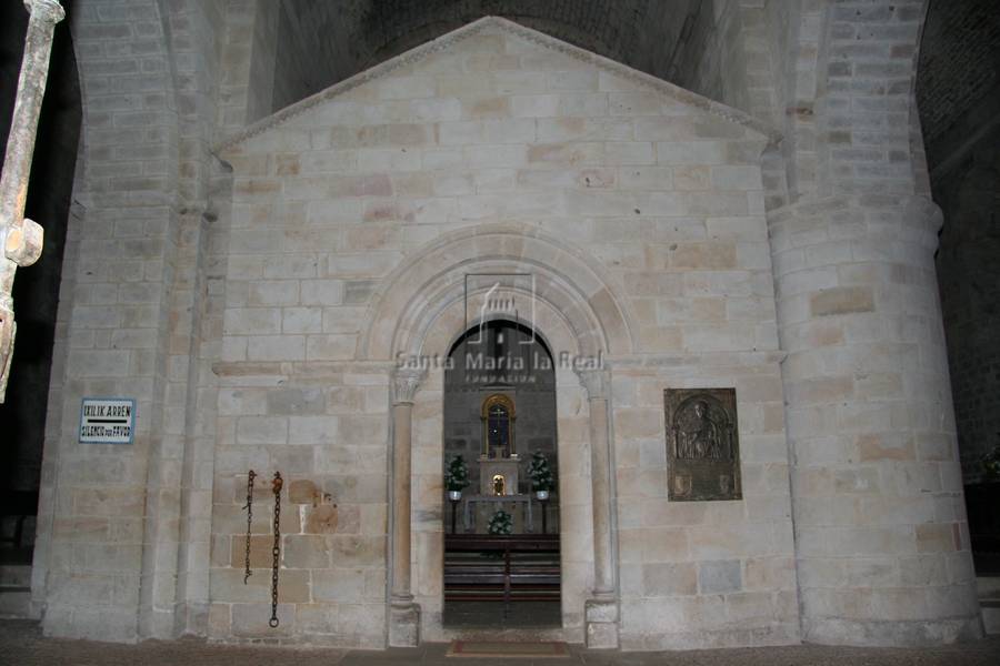 Frente de la capilla interior