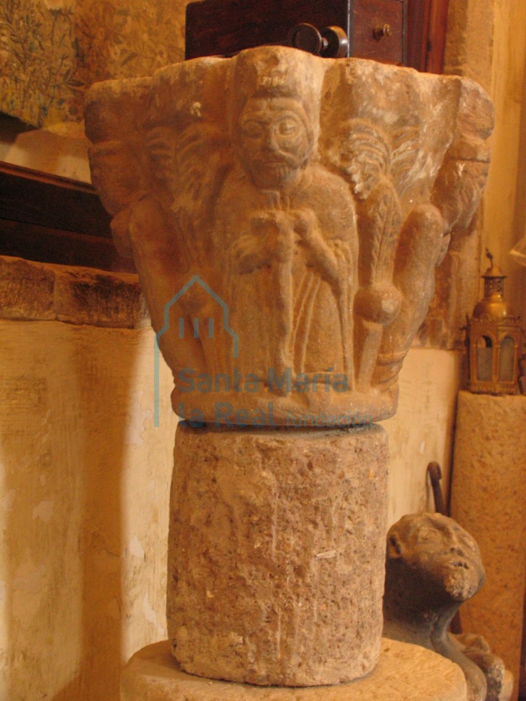 Capitel historiado (Descanso en la huida a Egipto)