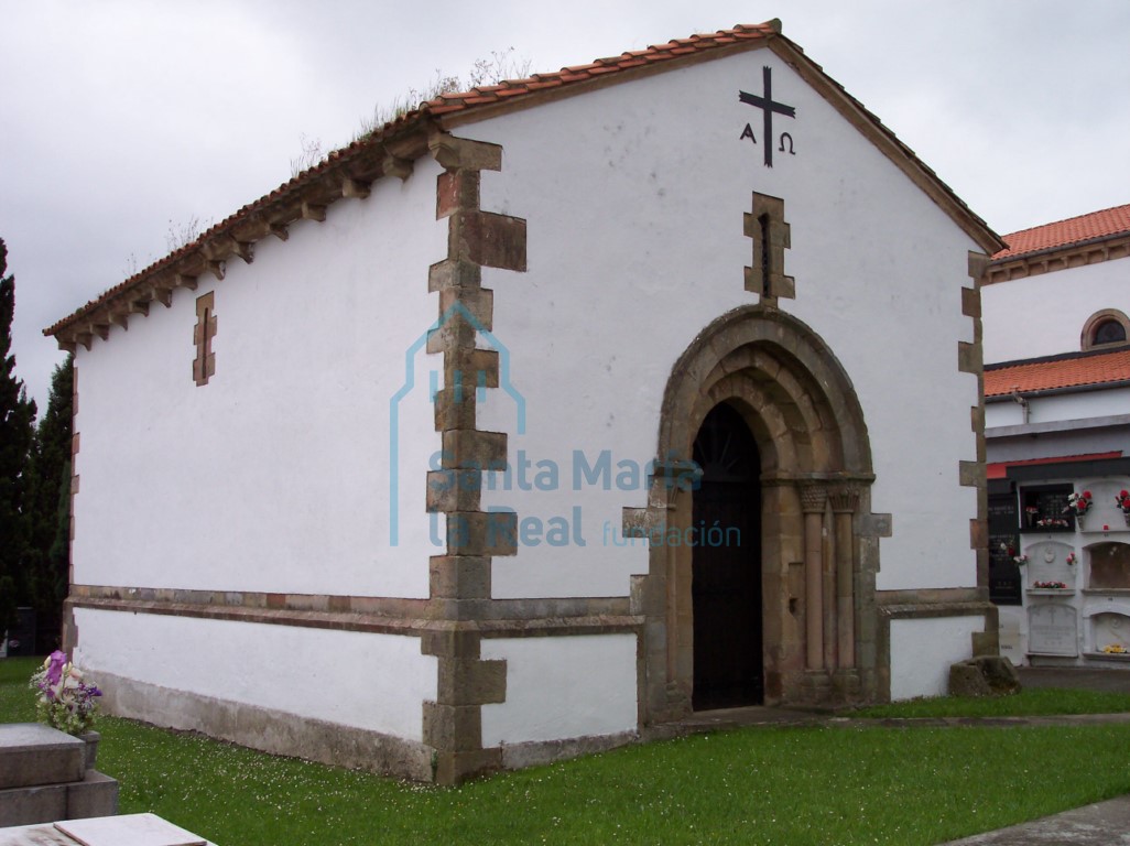 Vista del exterior de la iglesia desde el noroeste