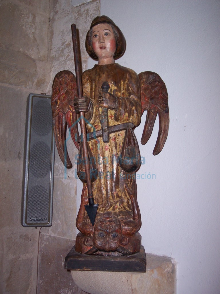 Escultura San Miguel Arcángel