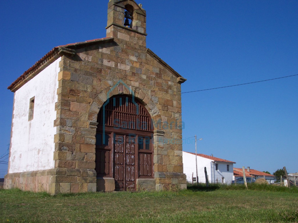 Vista del exterior de la capilla