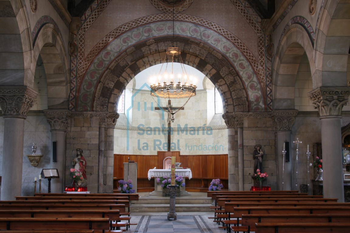 Interior de la iglesia nueva