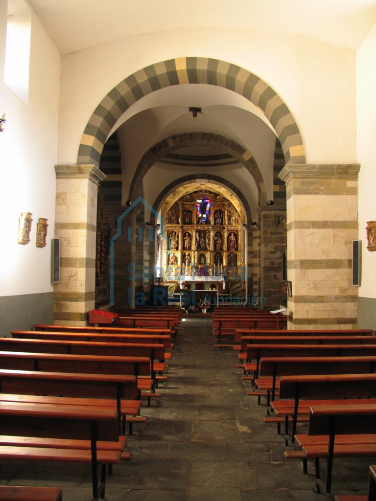 Interior del templo