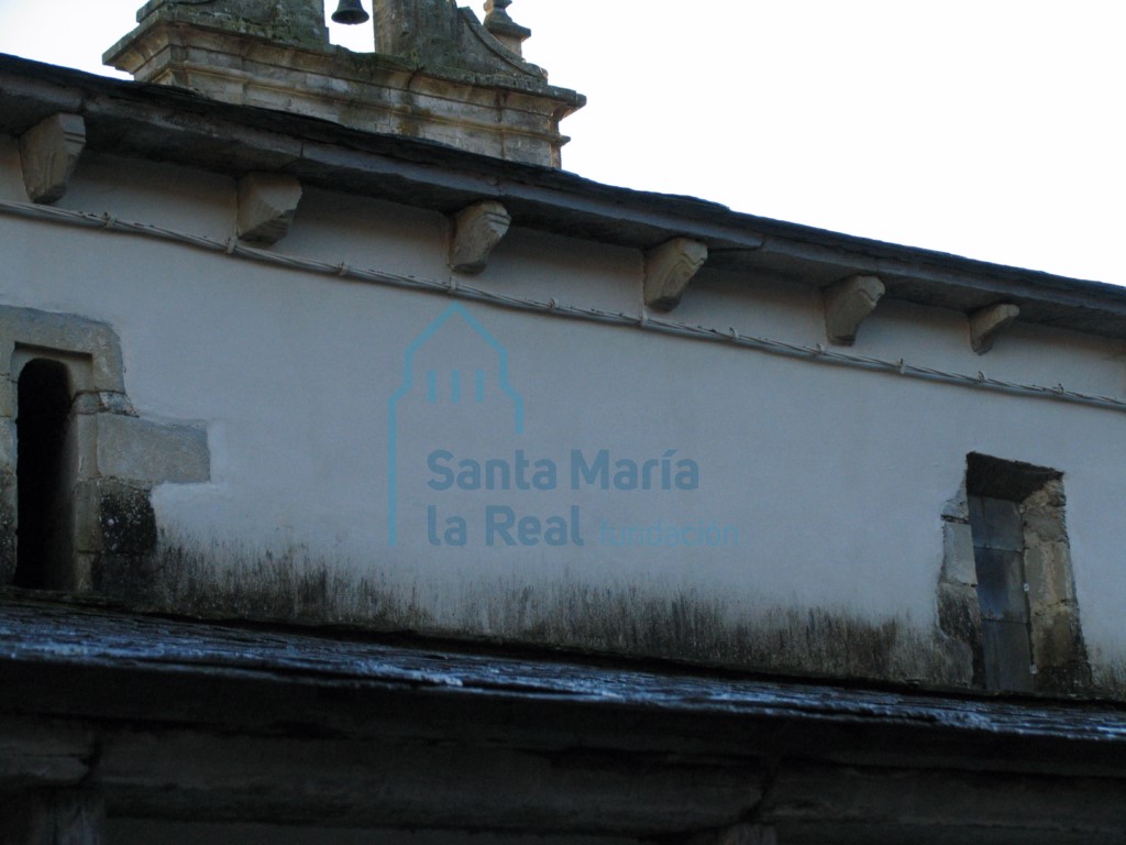 Canecillos de la fachada norte