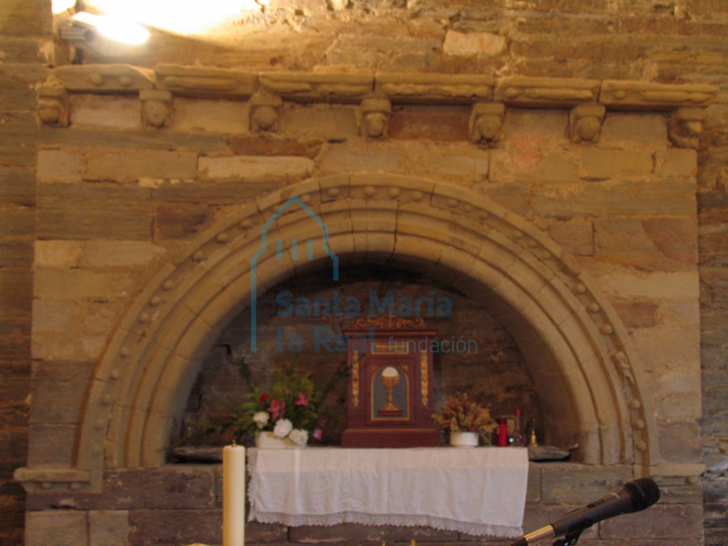 Arcosolio del presbiterio