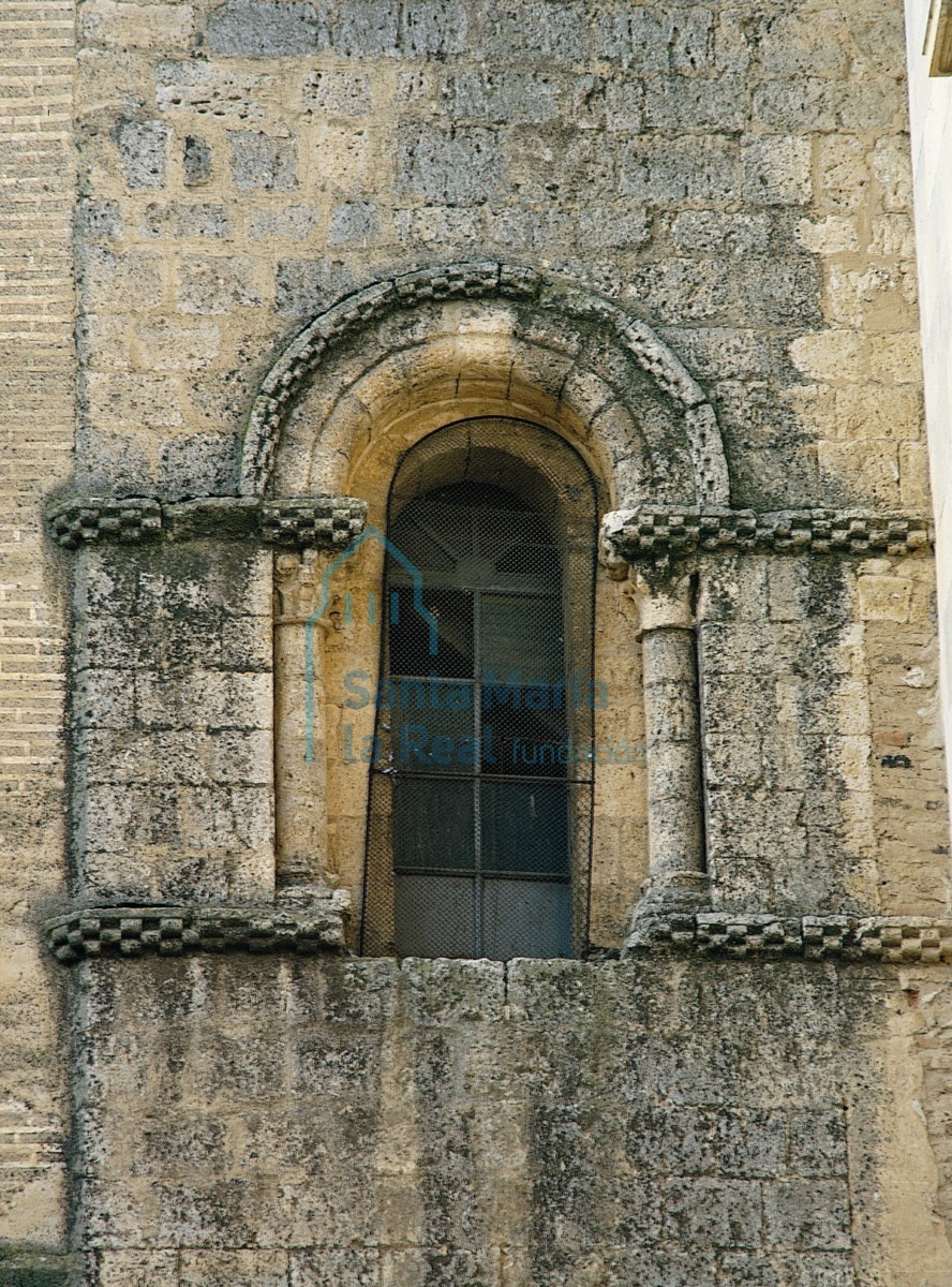 Exterior. Ventana