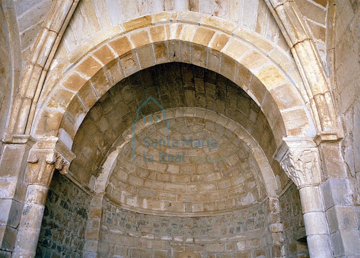 Arco de triunfo y bóvedas