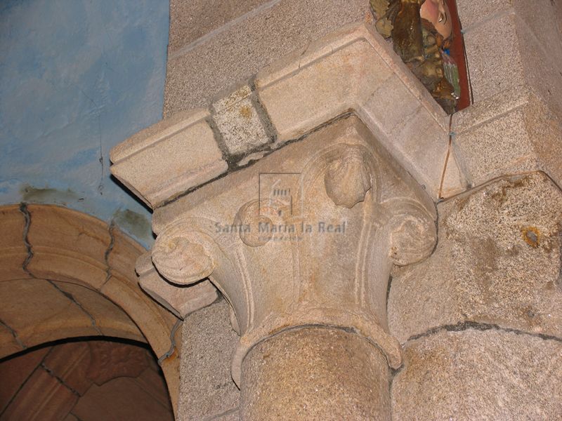 Capitel meridional del arco triunfal