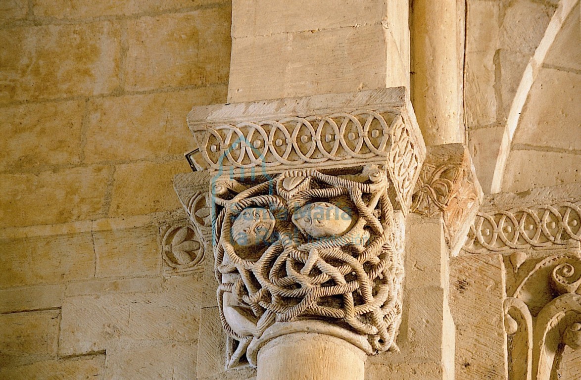 Capitel del brazo norte del transepto