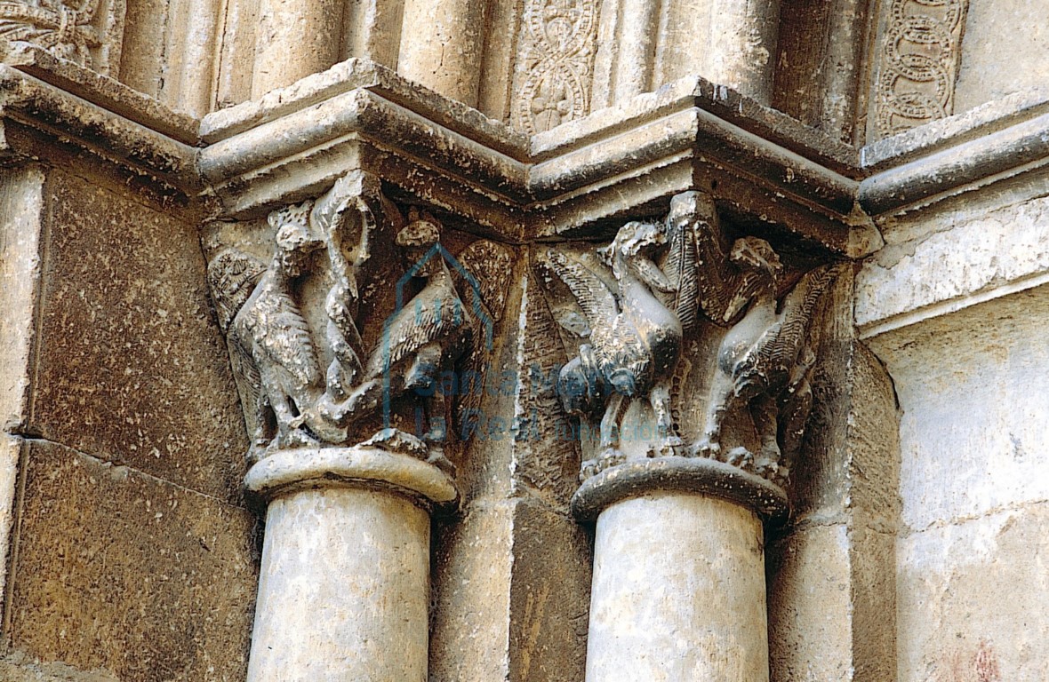 Capiteles de la portada norte