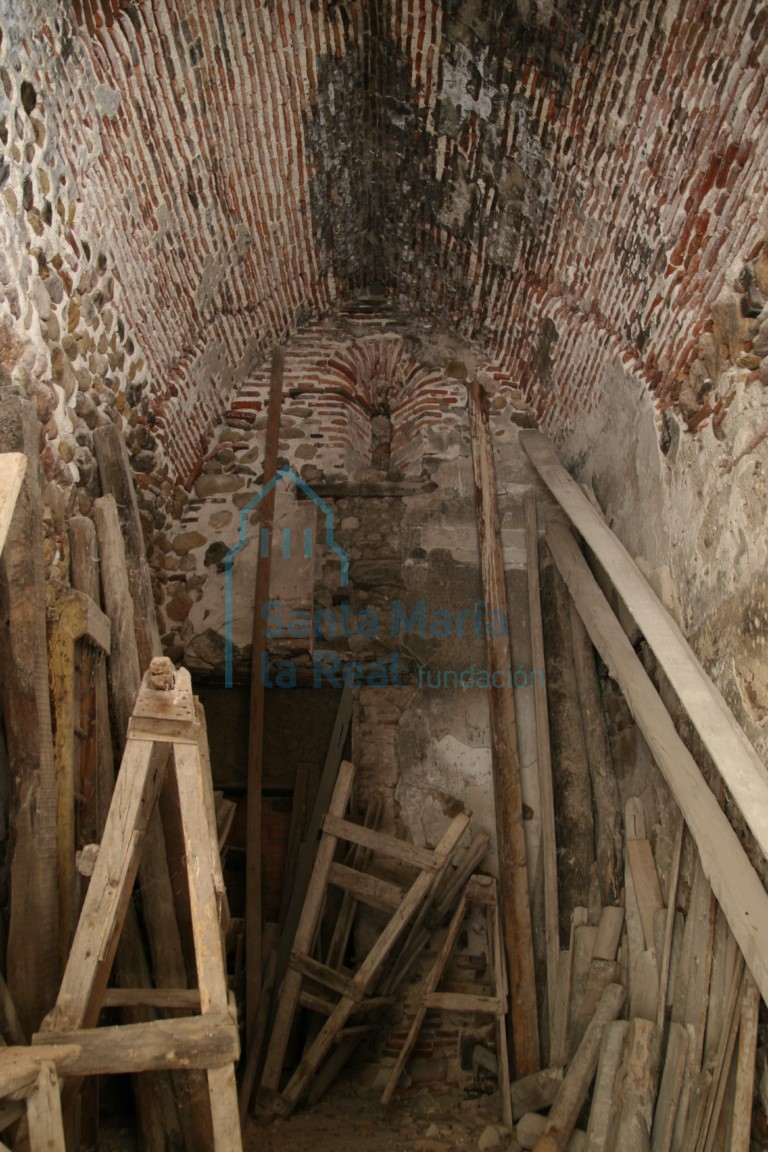 Interior de la capilla lateral